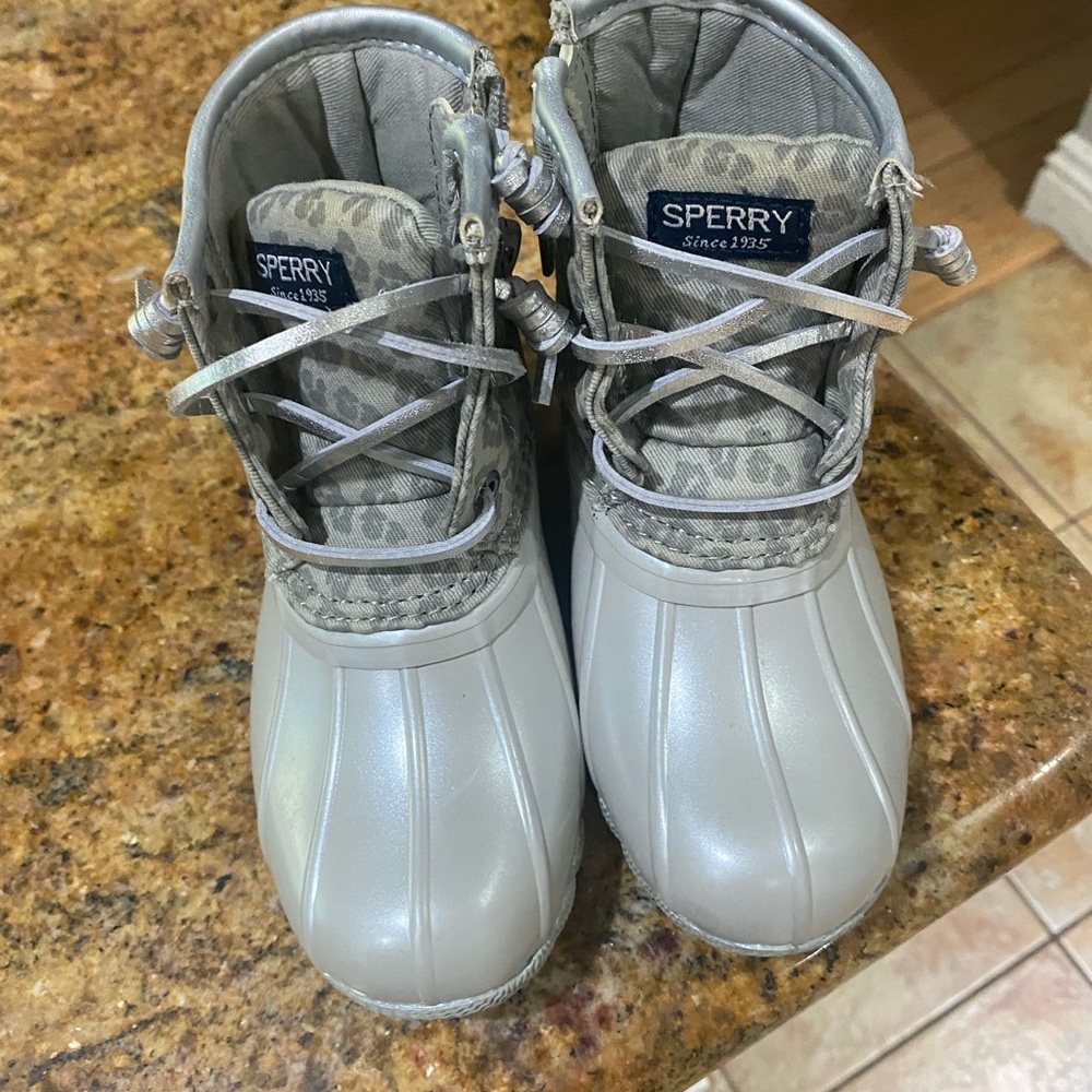 Toddler girls silver gray Sperry duck / rain boots